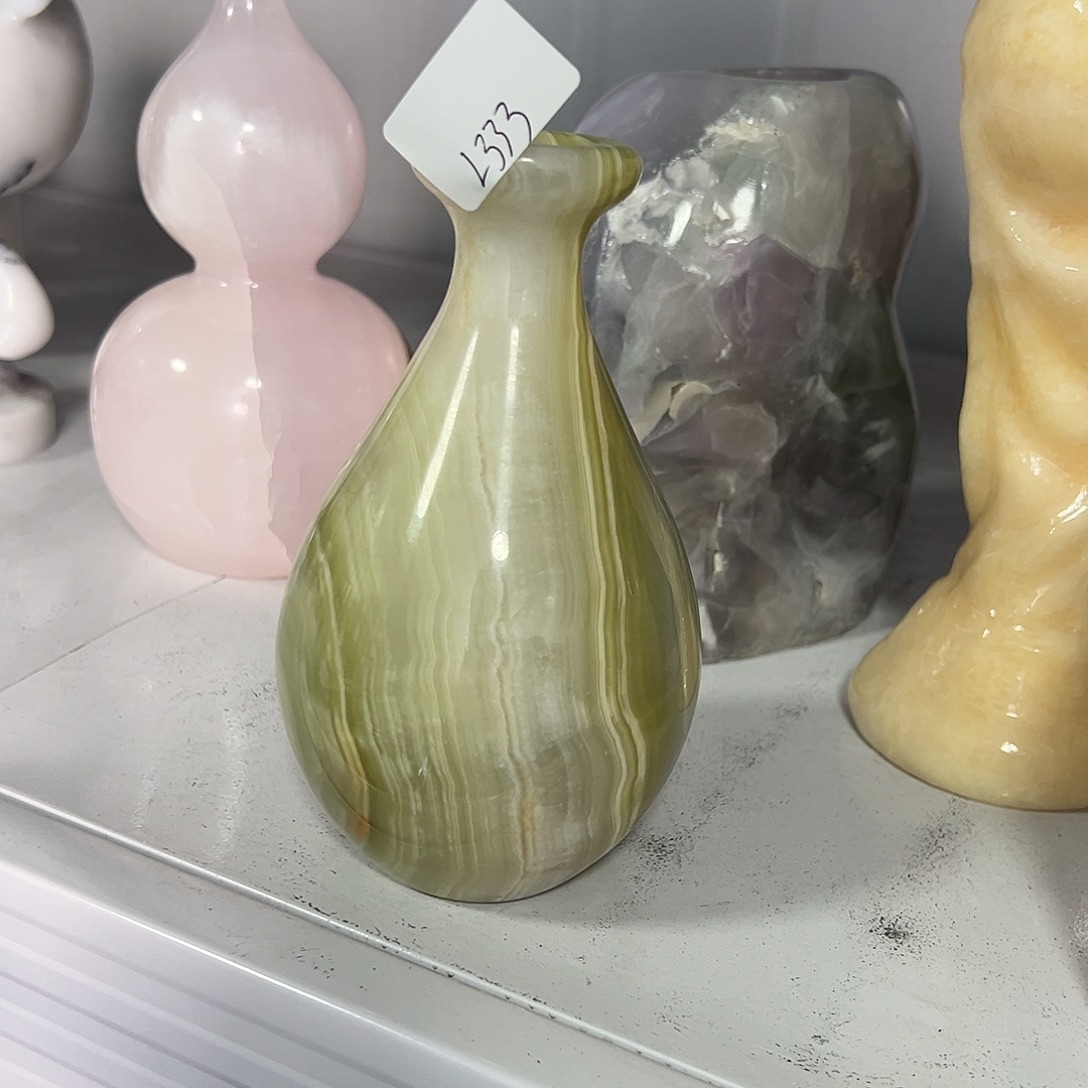 石材花瓶。        333