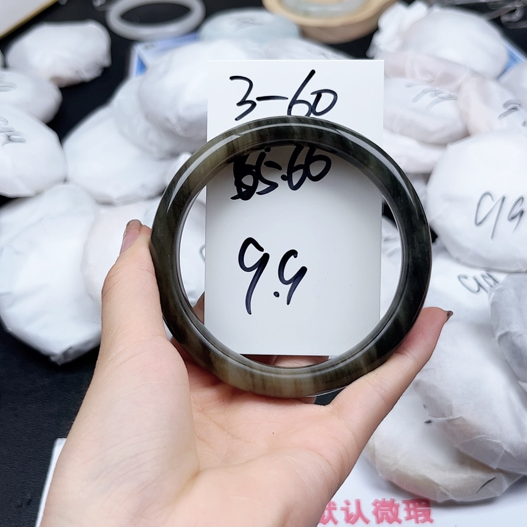 未镶嵌手镯石英质玉3.60