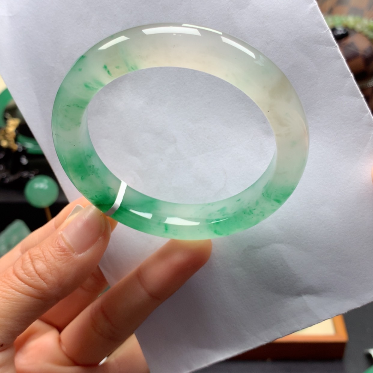 【闪购商品】未镶嵌手镯石英质玉