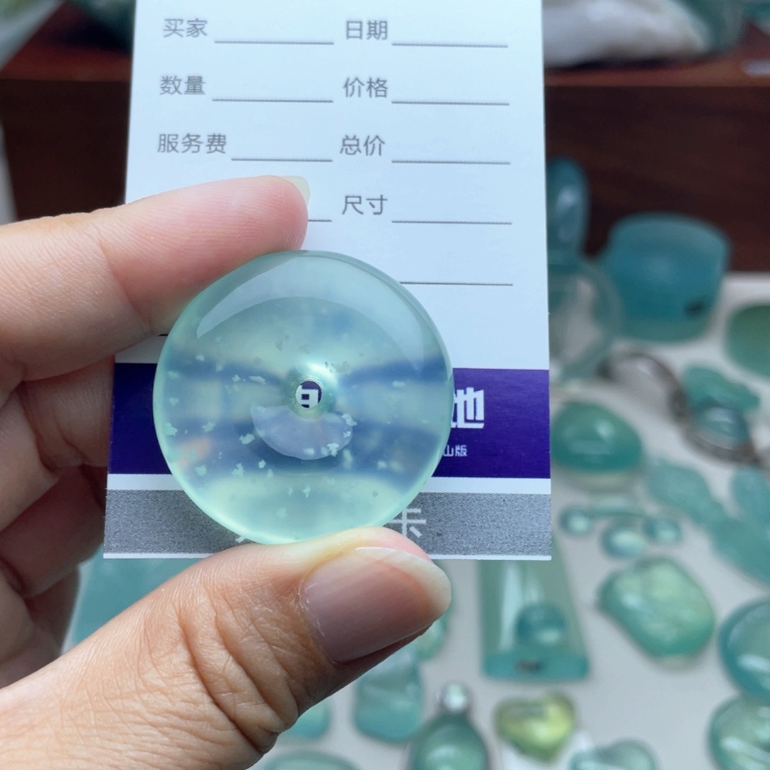 未镶嵌蛇纹石玉颈饰
