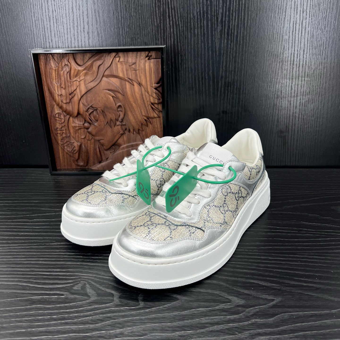 95新 GUCCI/古驰 39.5码饼干鞋 银白二手女鞋CH23581
