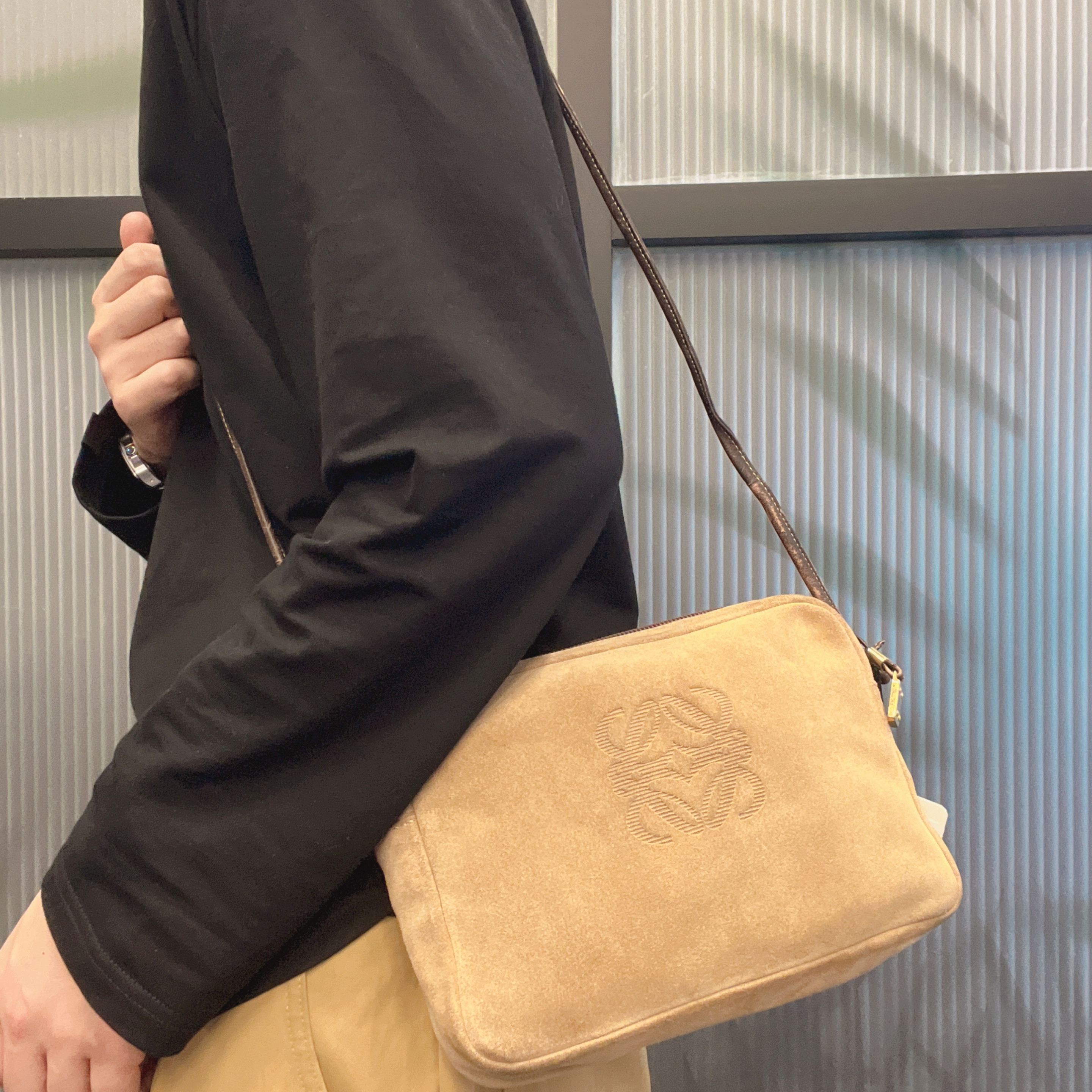 95新 LOEWE/罗意威 【涛】34 0518 单肩斜挎相机包