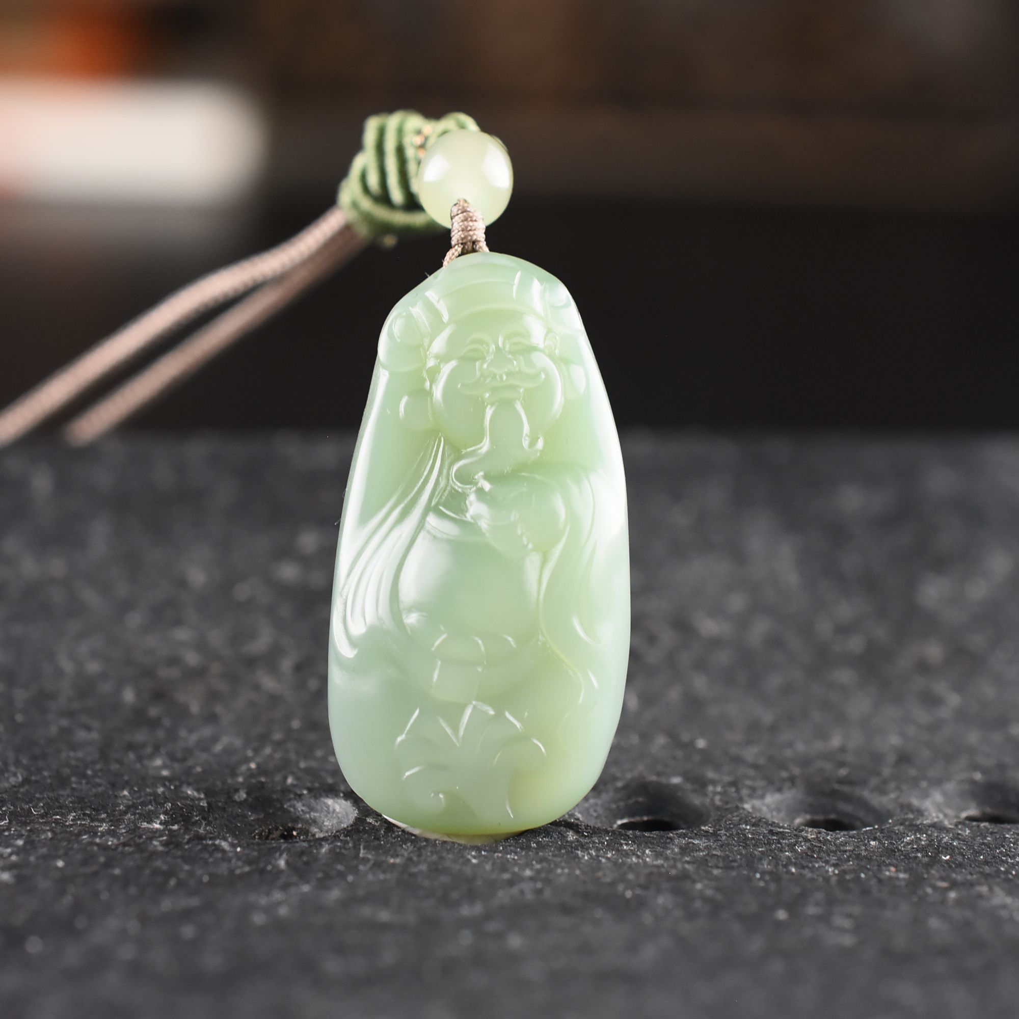 【玉言】新疆和田玉碧玉粉青精雕财神吊坠挂件