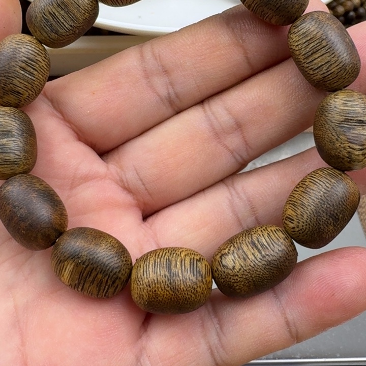 幸***者手串沉香乌身手串12克