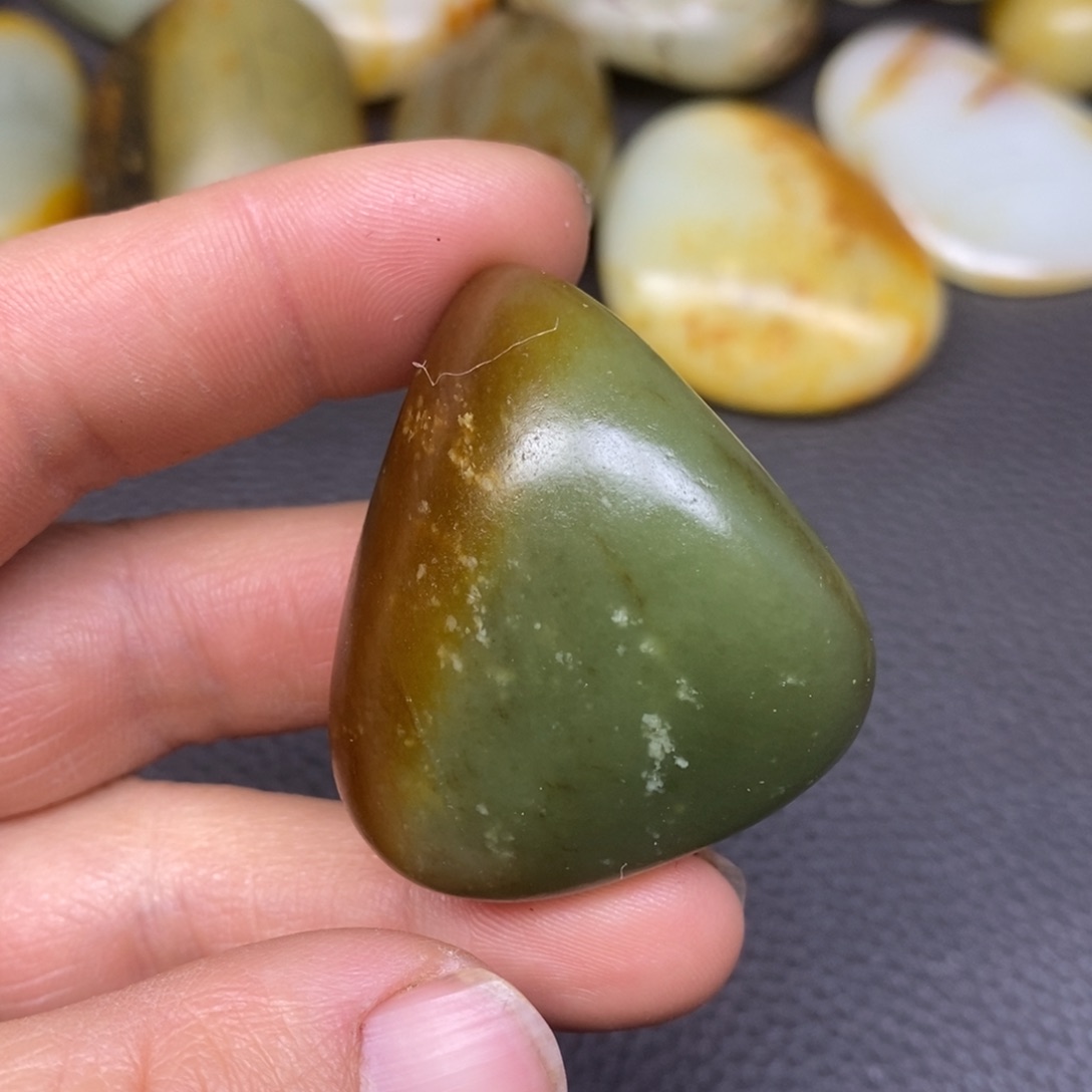 和田玉（糖玉）挂件未镶嵌