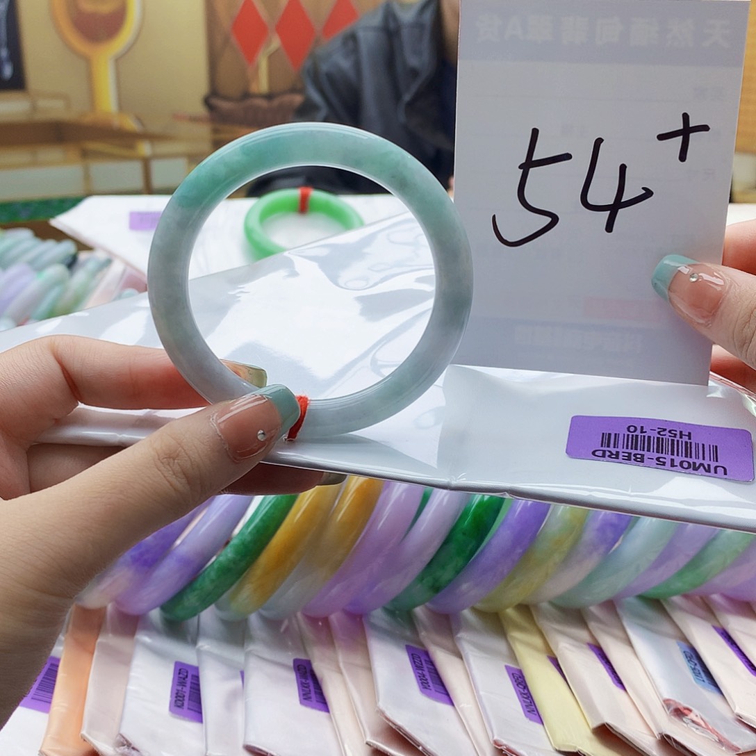 翡翠未镶嵌手镯ii