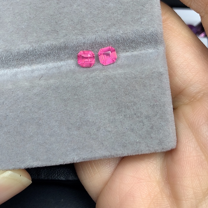 尖晶石裸石马亨盖一对