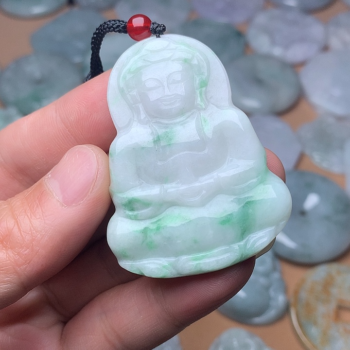 独***二翡翠未镶嵌颈饰观音