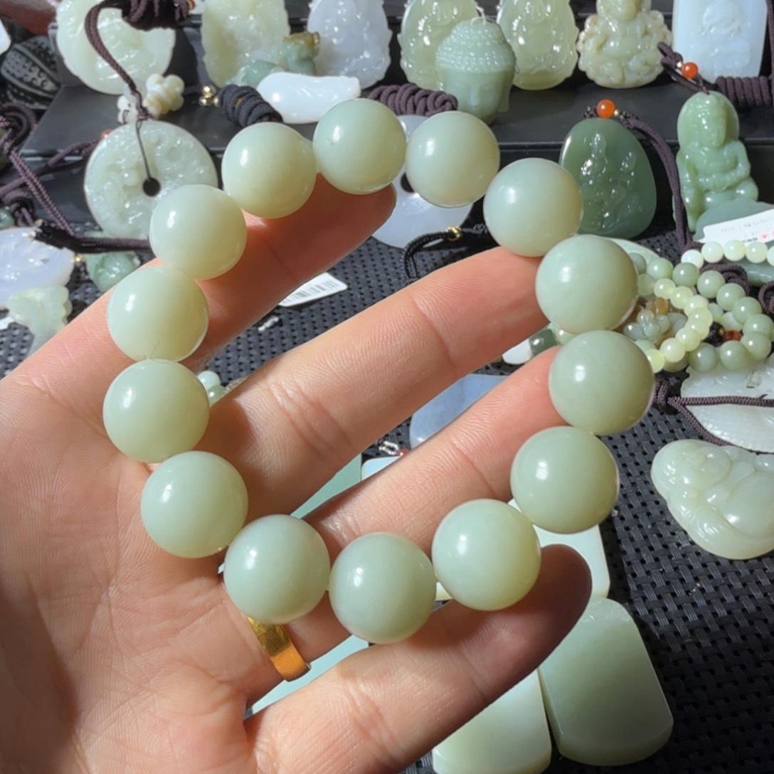 山***语和田玉未镶嵌手链