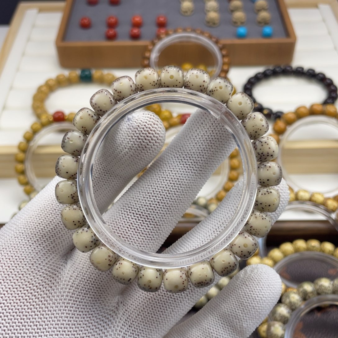 手串星月菩提骨瓷白玉化