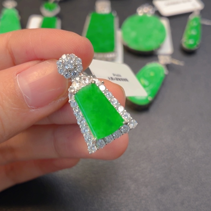 翡翠银S925镶嵌颈饰