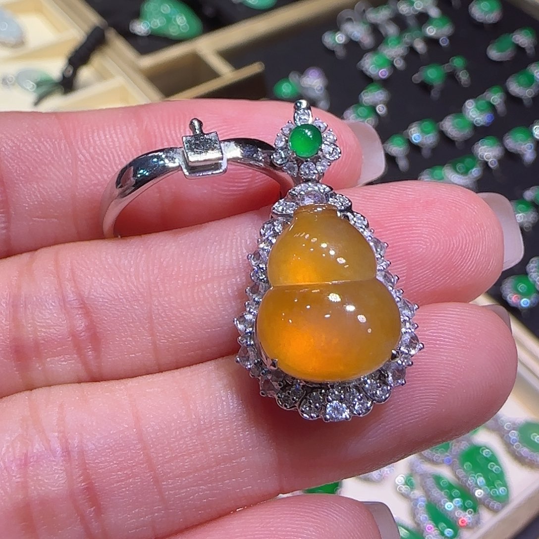 翡翠戒指18K金镶嵌葫芦戒指吊坠两用款