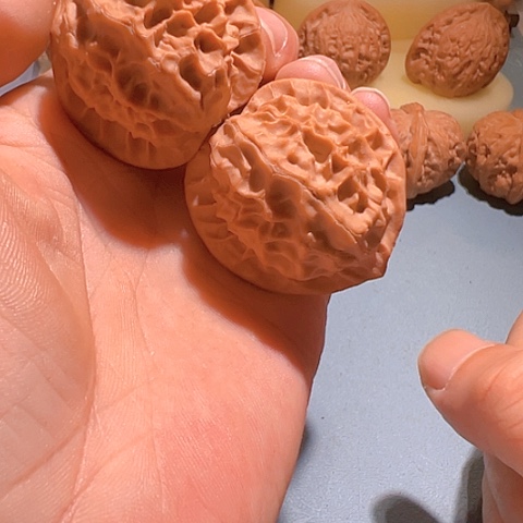 文玩核桃把件龙鳞纹38