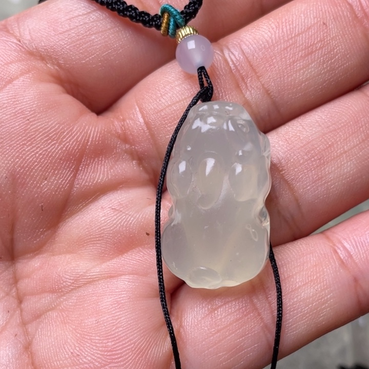 岫玉吊坠(赠链)未镶嵌彩