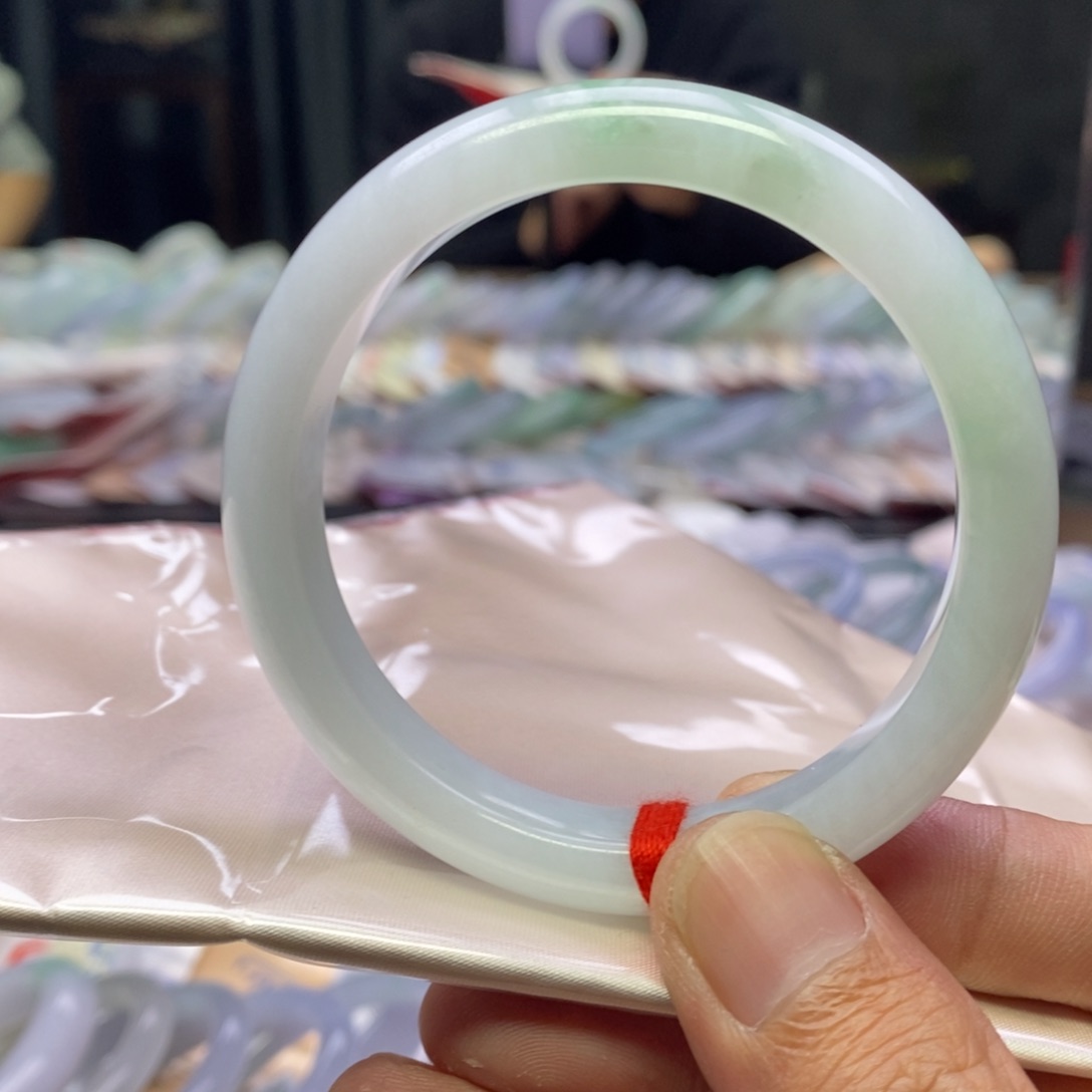 翡翠手镯未镶嵌宵*纯天然缅甸翡翠手镯