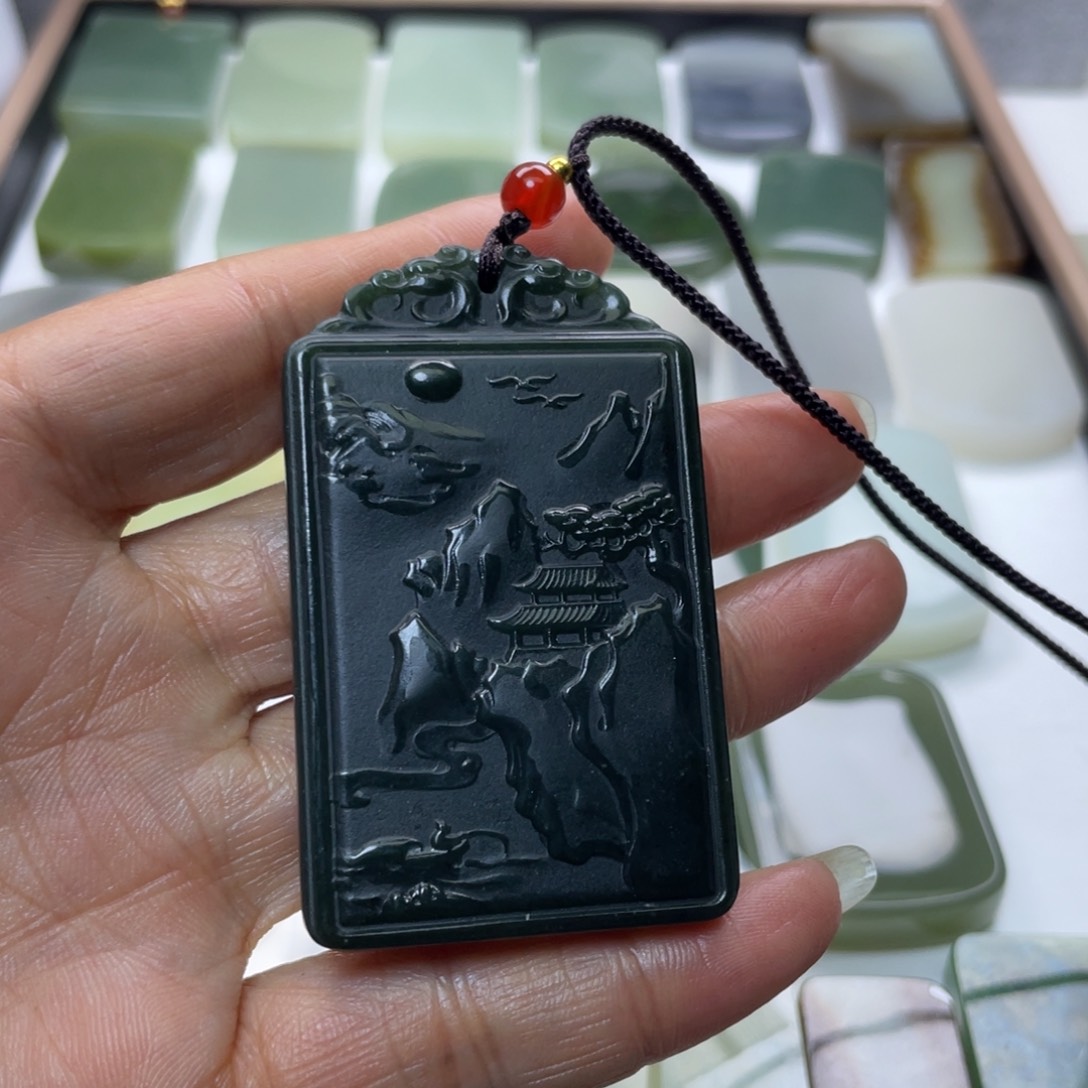 和田玉未镶嵌颈饰特****发