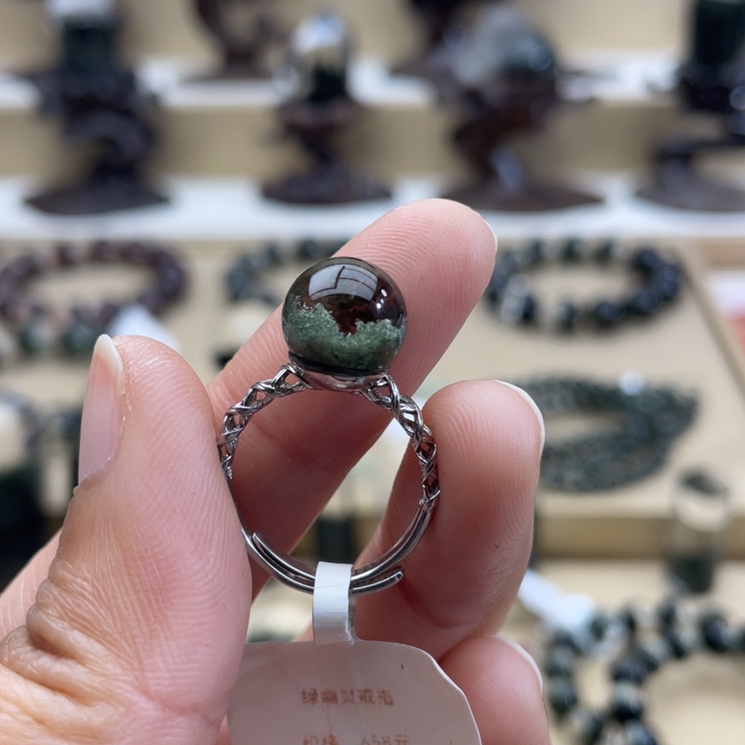 水晶戒指银S925镶嵌哒*兔绿幽灵戒指