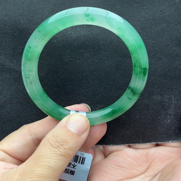 石英质玉未镶嵌手镯56.9