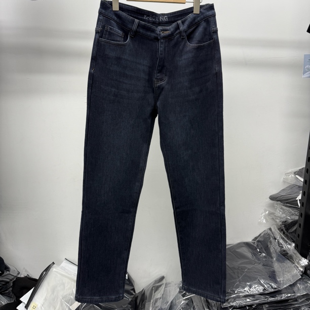 剪标撤柜男士秋冬加绒休闲直筒牛仔裤百搭时尚款