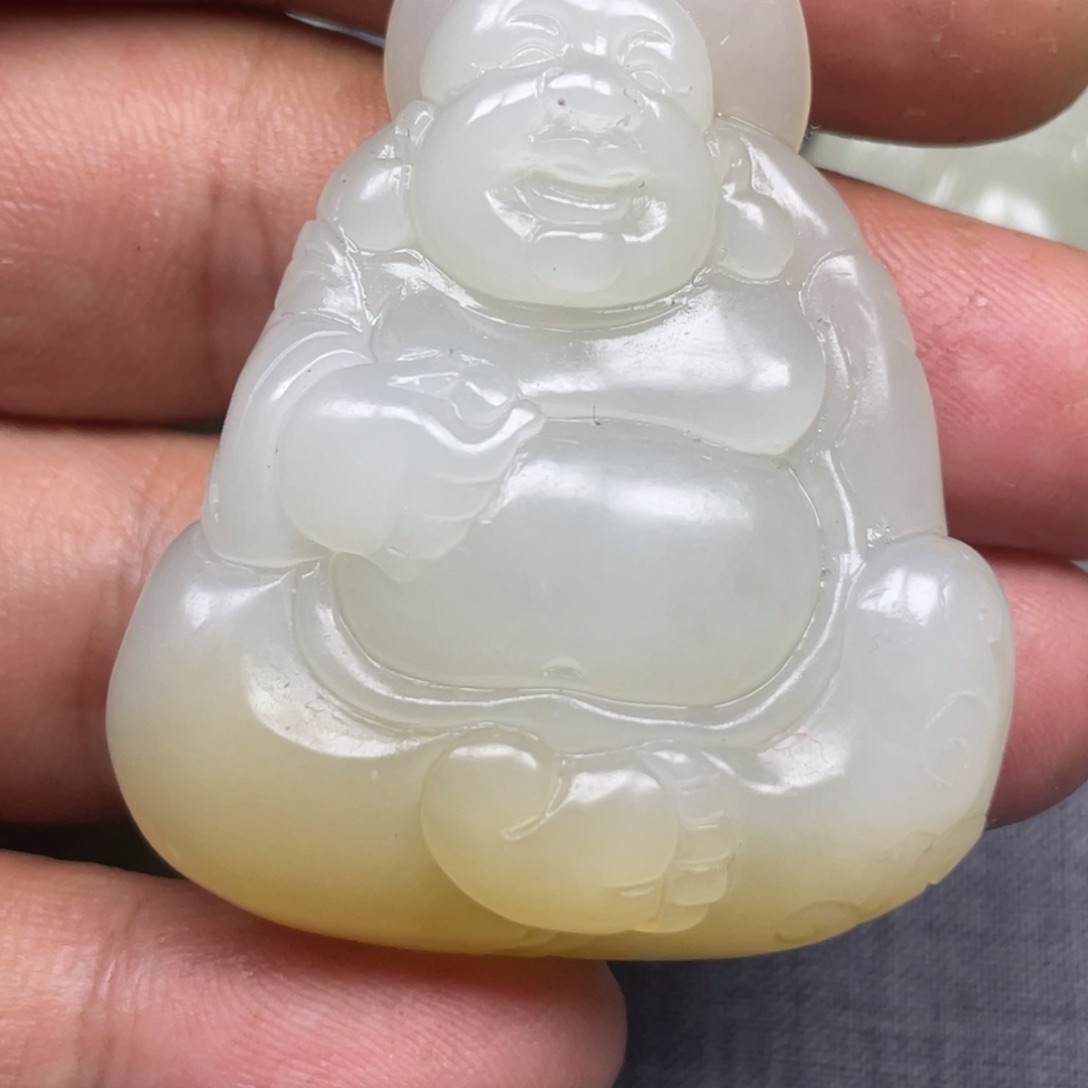 和田玉颈饰未镶嵌大**形