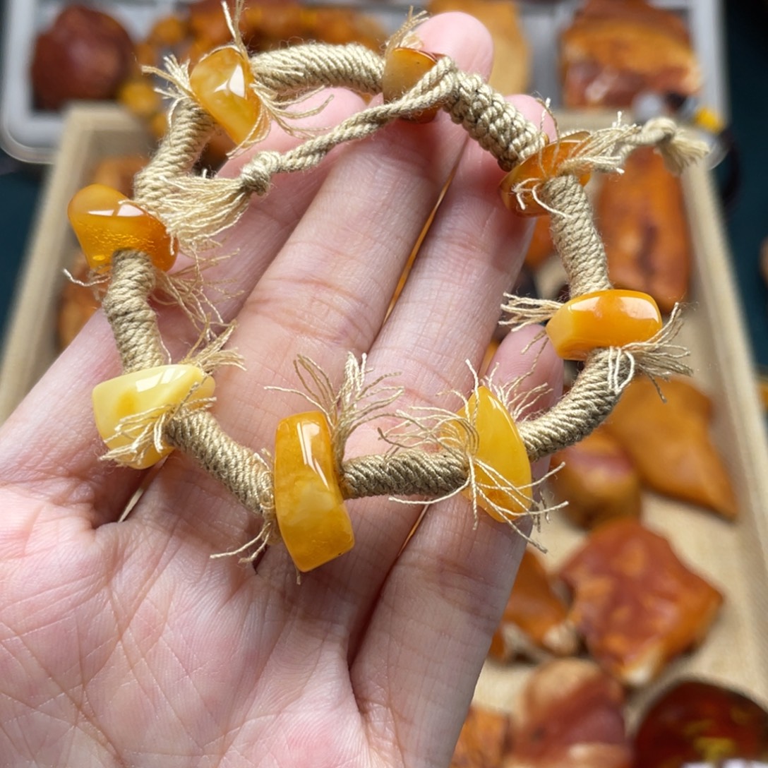 琥珀未镶嵌珠宝奇石