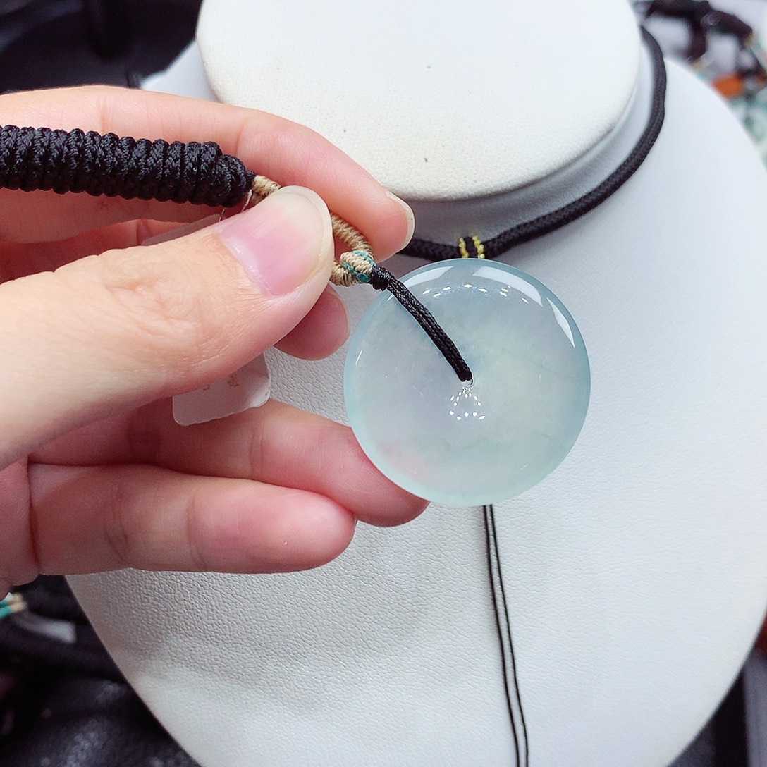 翡翠未镶嵌颈饰编号24，29.1/5.2