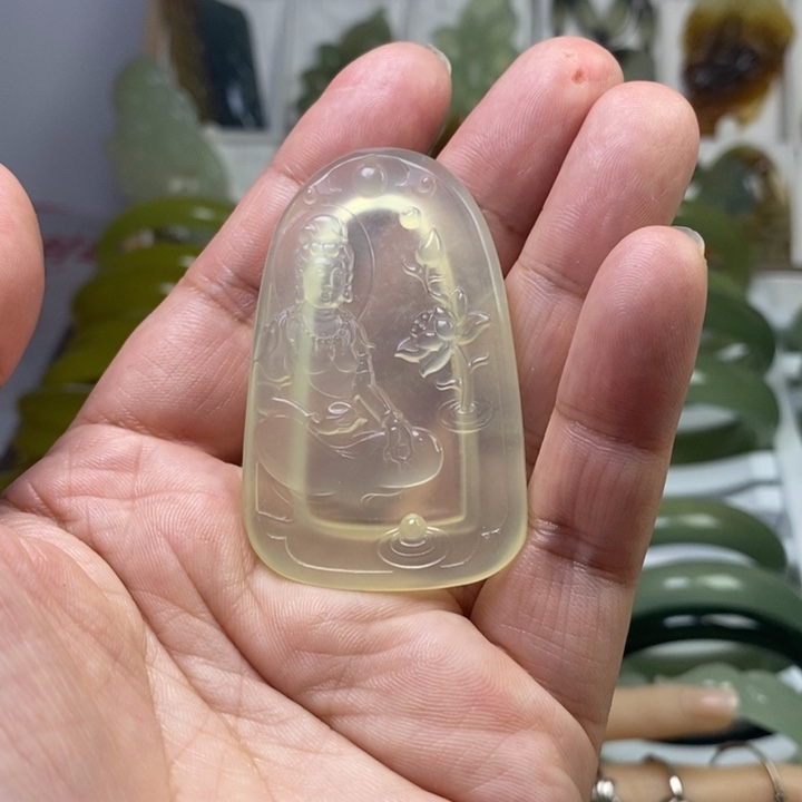 蛇纹石玉吊坠(不含链)未镶嵌