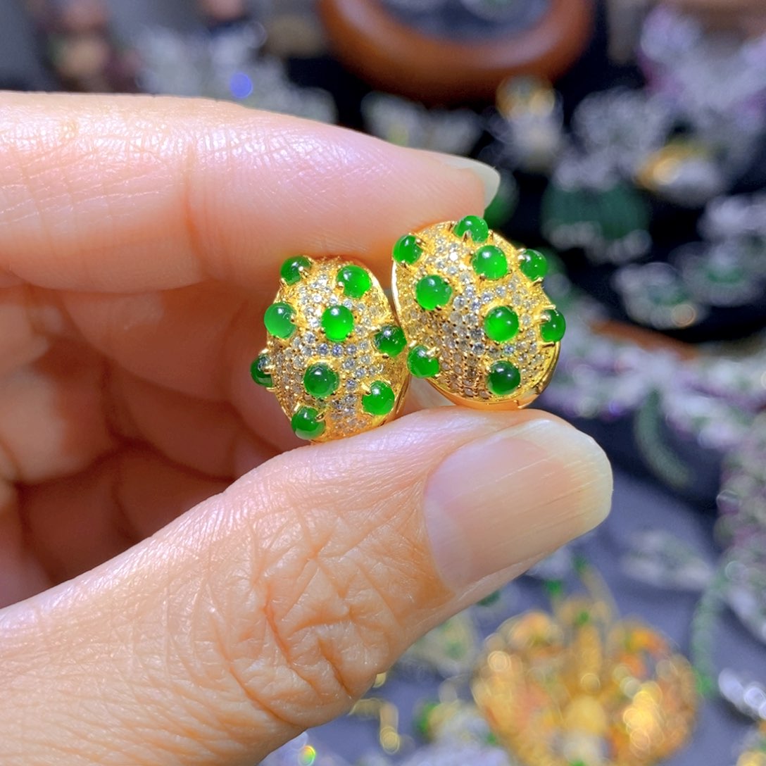 翡翠颈饰银S925镶嵌天然翡翠