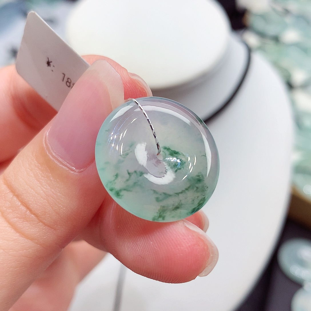 颈饰未镶嵌翡翠翡翠18，20.7/4.3