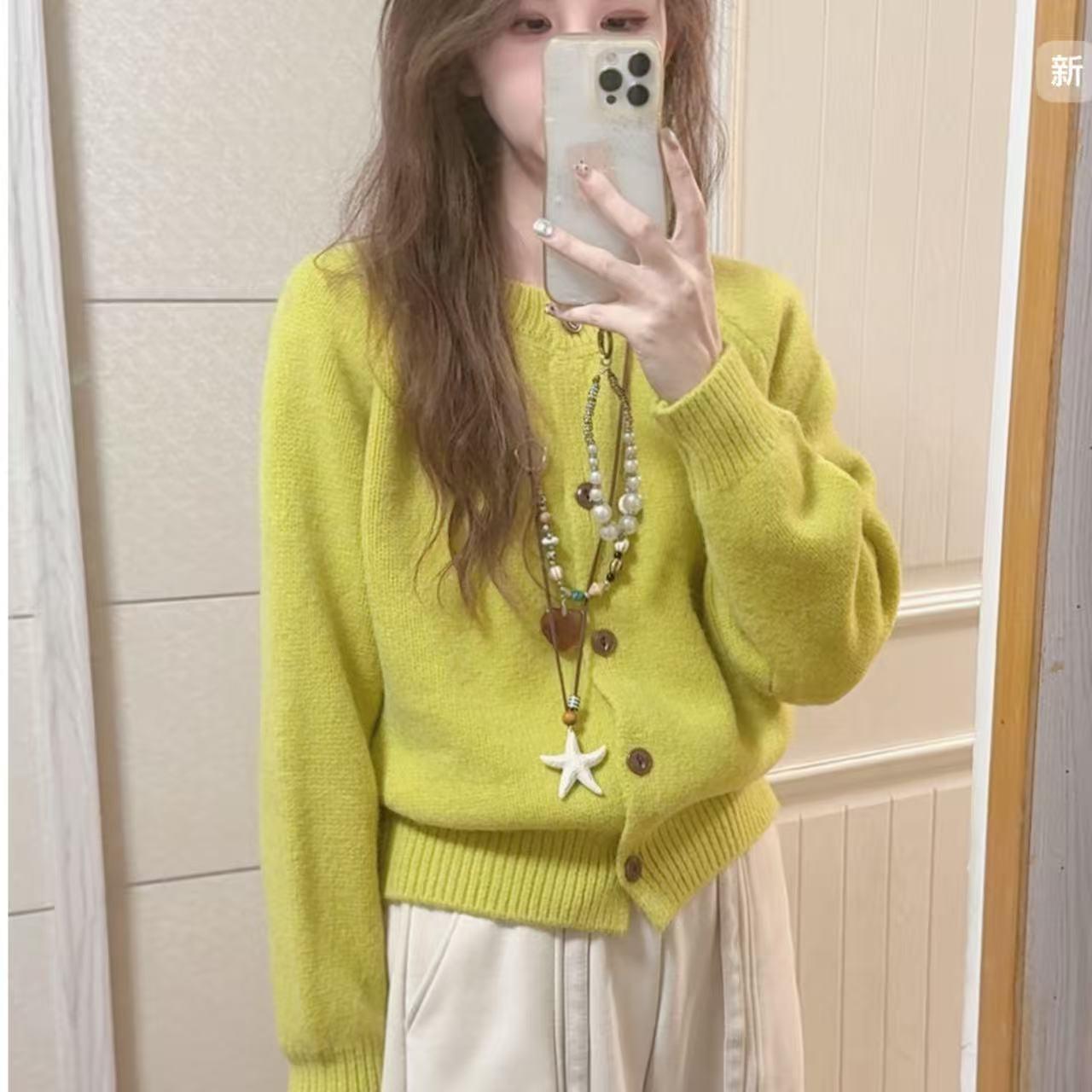 2025春秋季新款韩系复古圆领单排纽扣毛衣女款小个子短款针织开衫