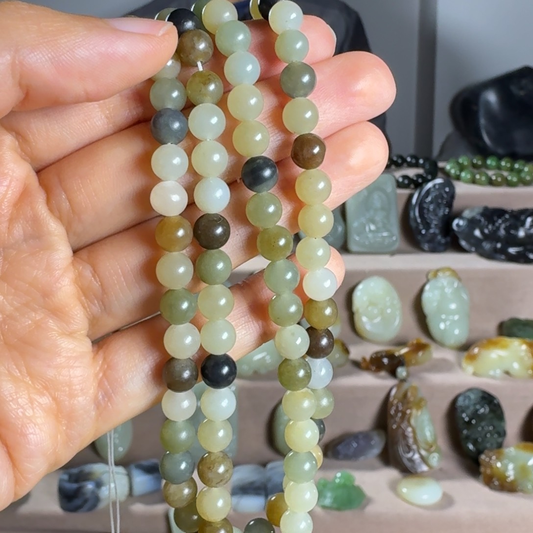 和田玉颈饰未镶嵌