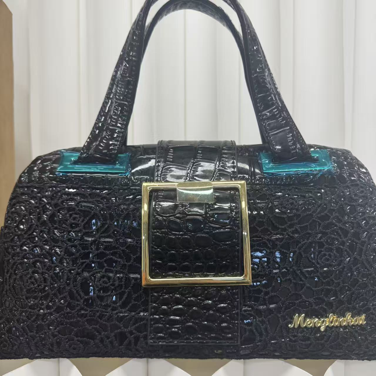 简约时尚休闲单肩复古港风肩包通勤轻奢包