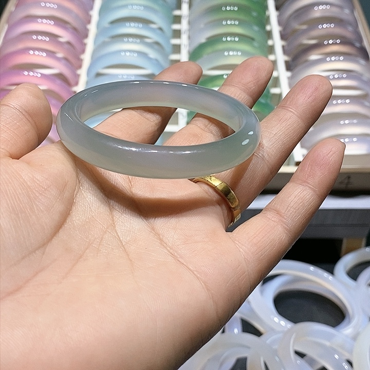 【闪购商品】玛瑙/玉髓手镯未镶嵌