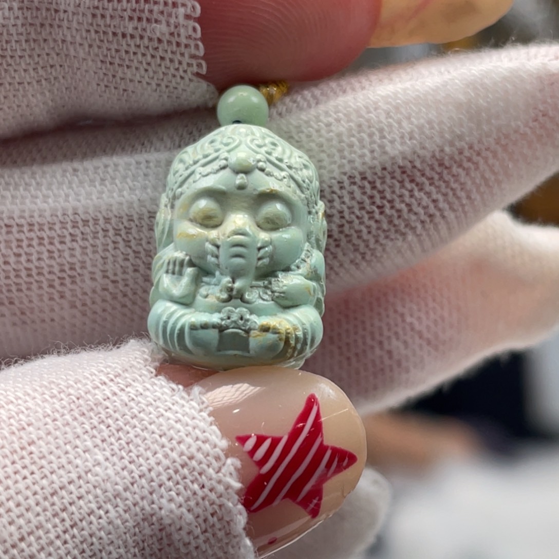 绿松石未镶嵌挂件