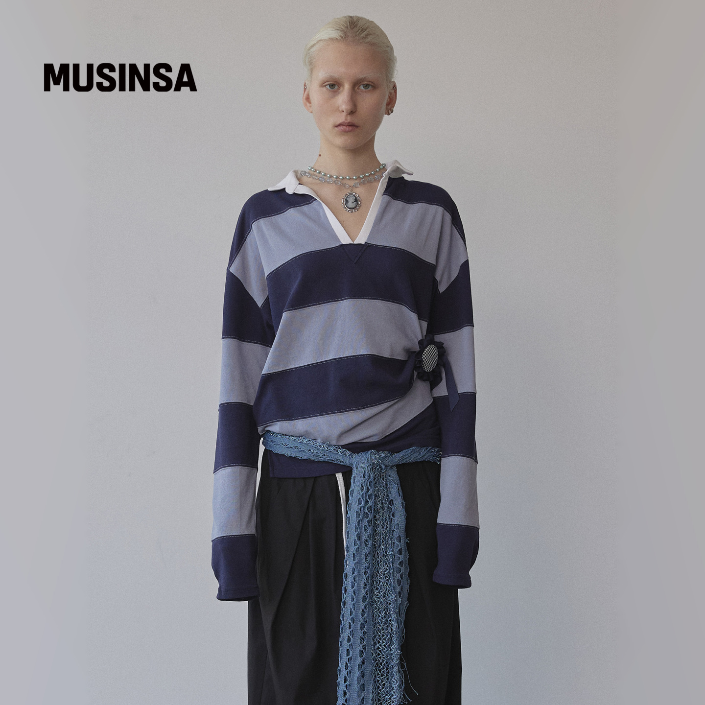 SCULPTOR 韩国25秋冬蓝灰条纹V领polo衫女宽松长袖上衣MUSINSA