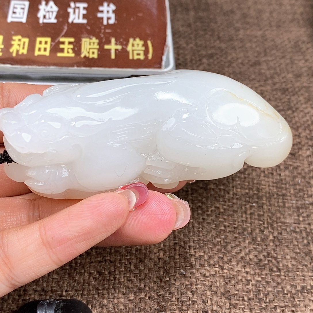 和田玉颈饰未镶嵌