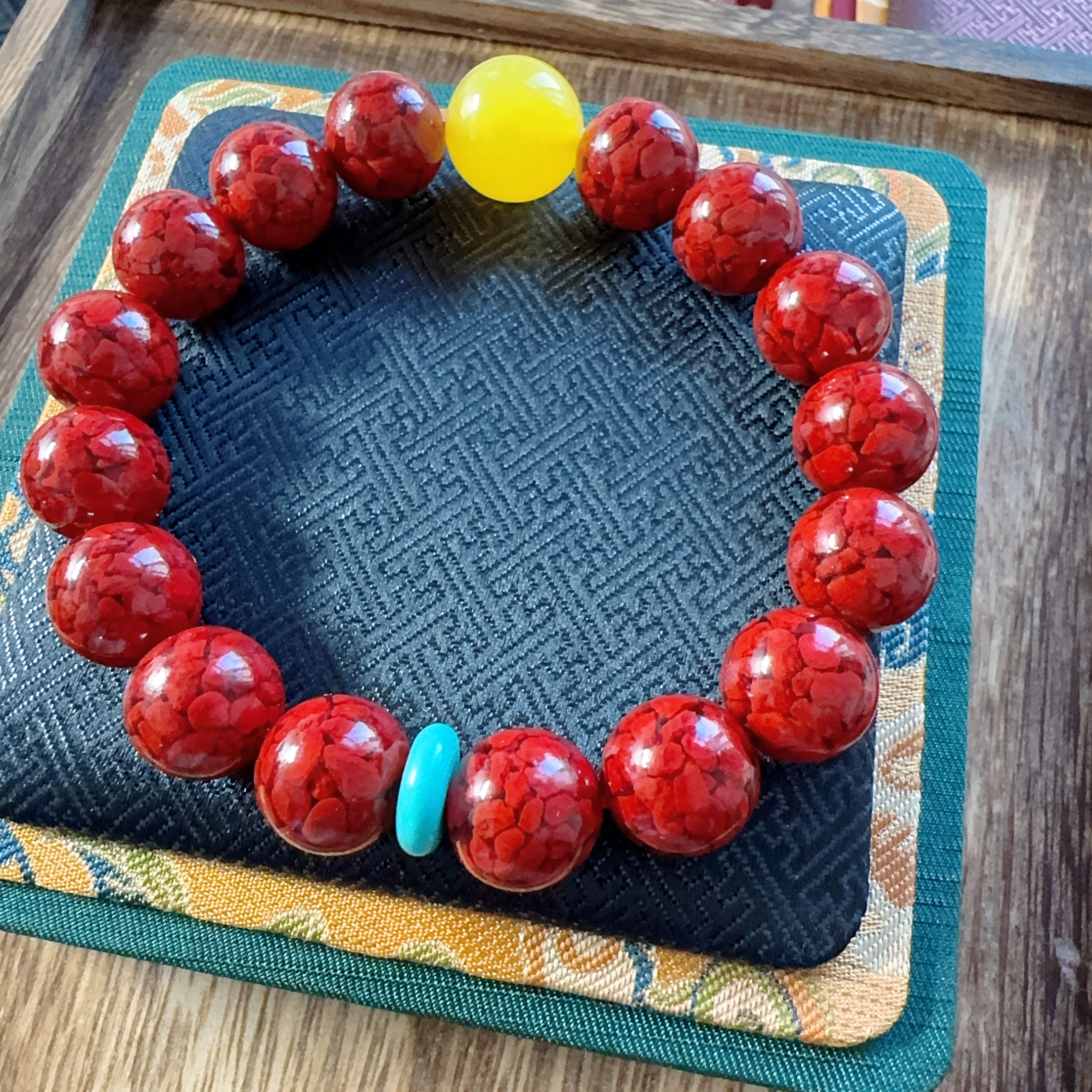 含辰砂工艺品卡12mm晶体砂配松松隔片手串