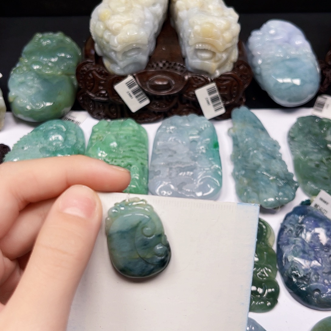 翡翠未镶嵌颈饰翡翠