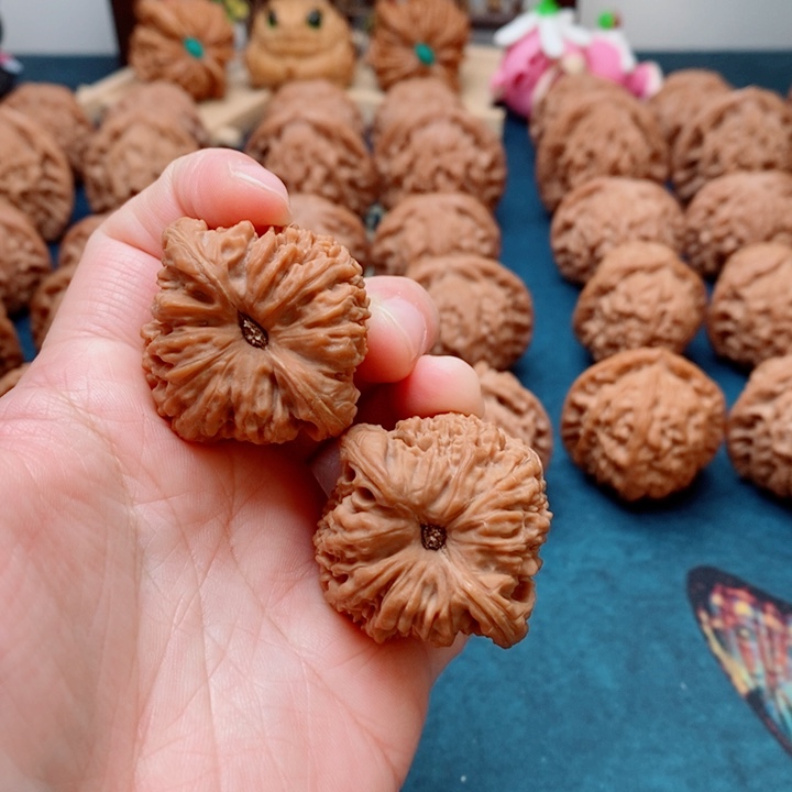 空***心文玩核桃把件南疆石37