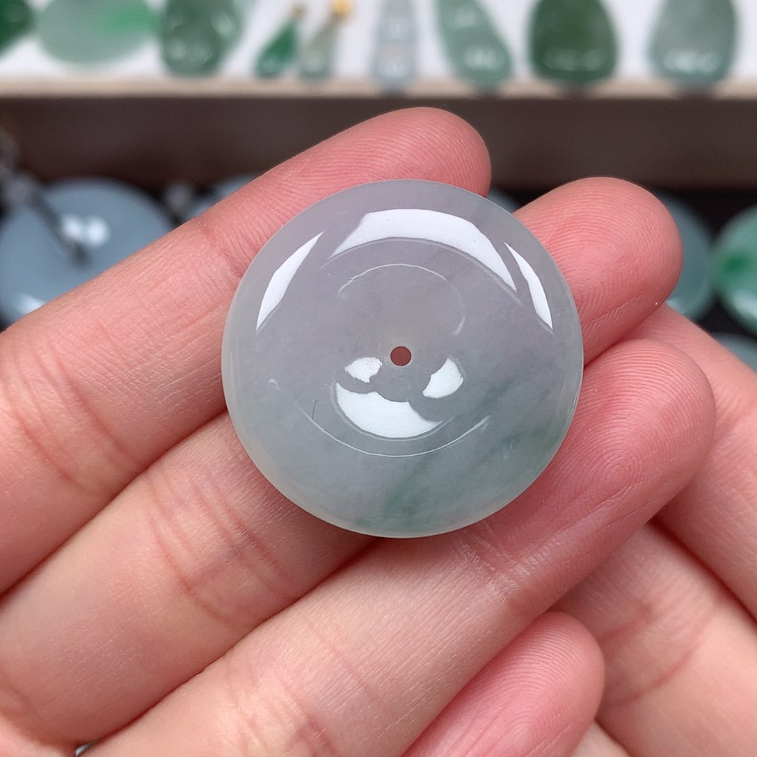 翡翠颈饰未镶嵌平安扣A