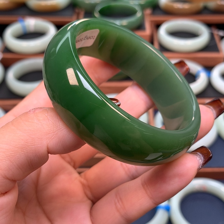 和田玉（碧玉）手镯未镶嵌