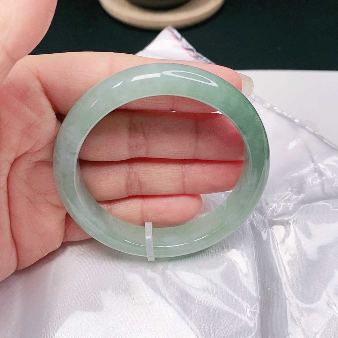 【闪购商品】翡翠手镯未镶嵌正圈56