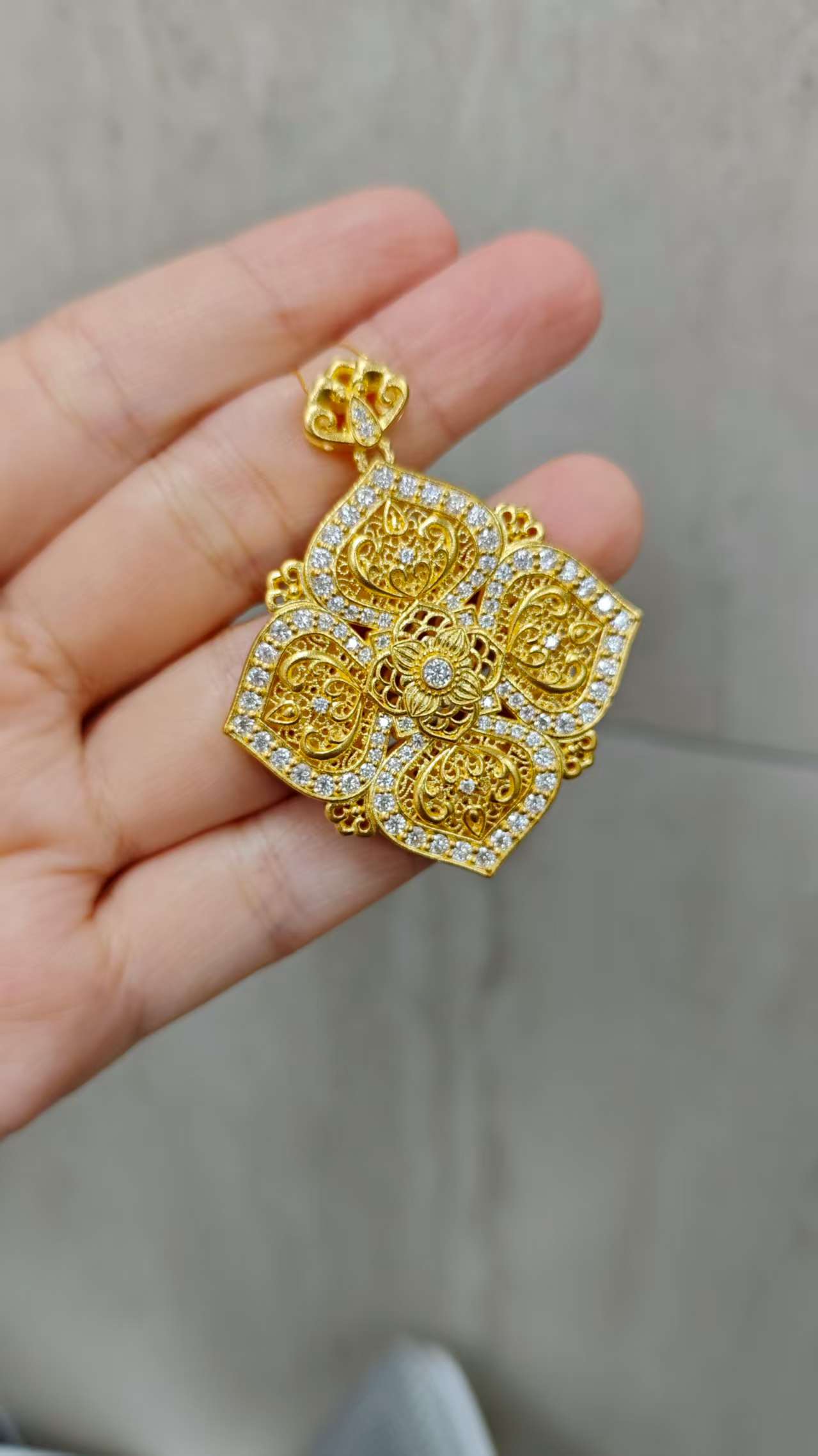 黄金999足金点钻如意吉祥吊坠中古风