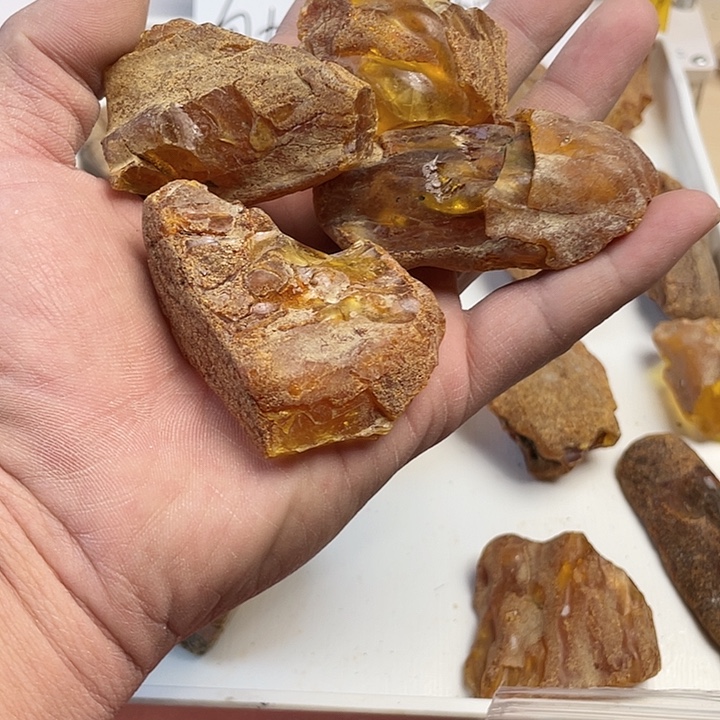 小***生定制琥珀未镶嵌天然琥珀蜜蜡