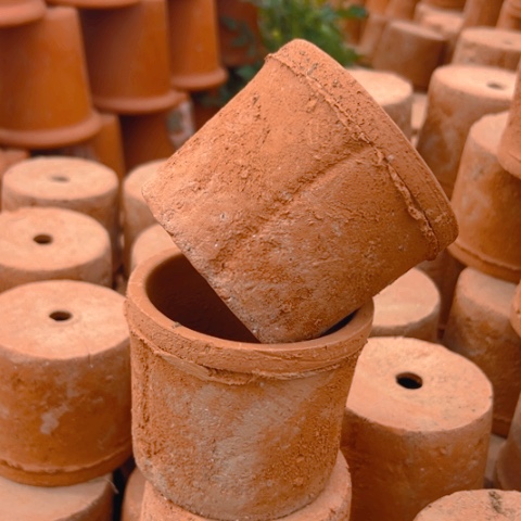 口10高8两个粗陶