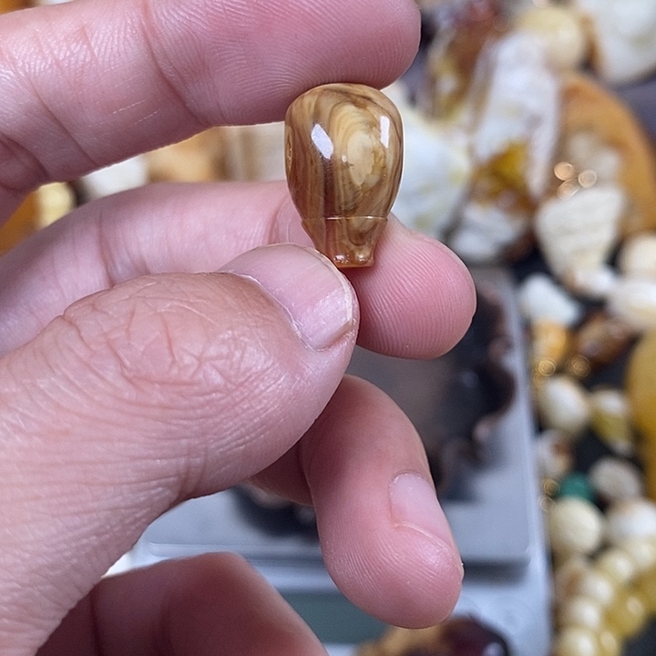 琥珀未镶嵌珠宝奇石我