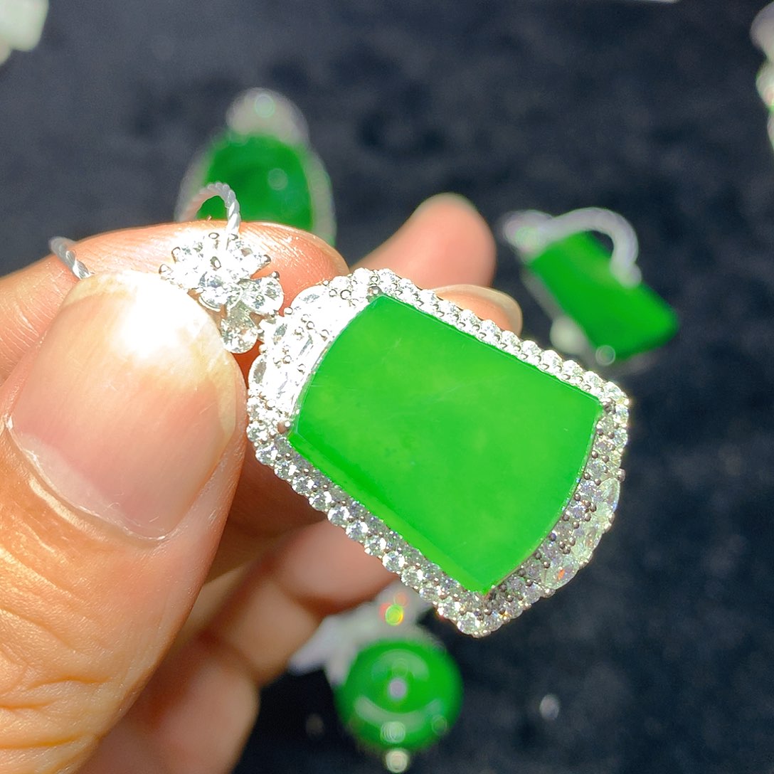 翡翠银S925镶嵌颈饰我