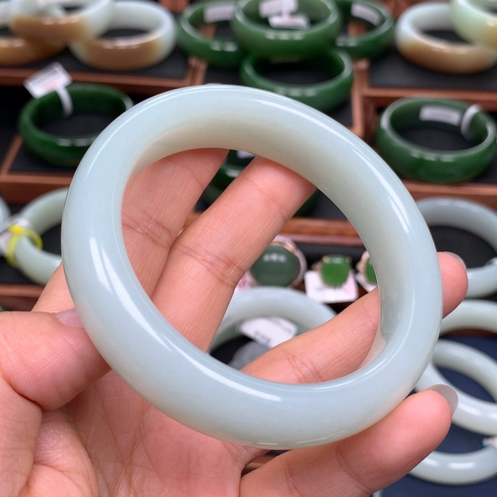 和田玉手镯未镶嵌起***猫59