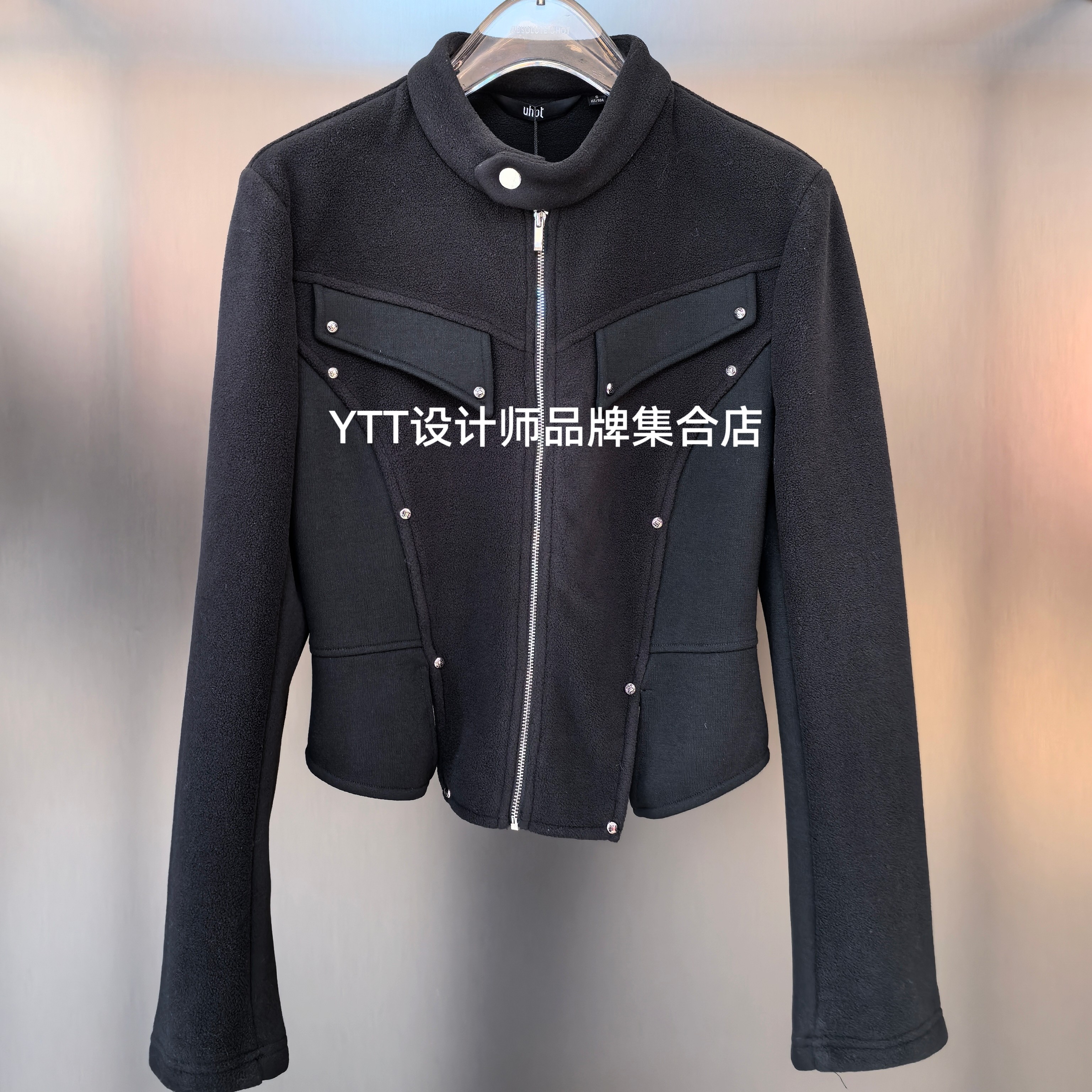 顺丰包邮UHOT诱货2025冬季新款立领铆钉设计长袖短外套修身显瘦