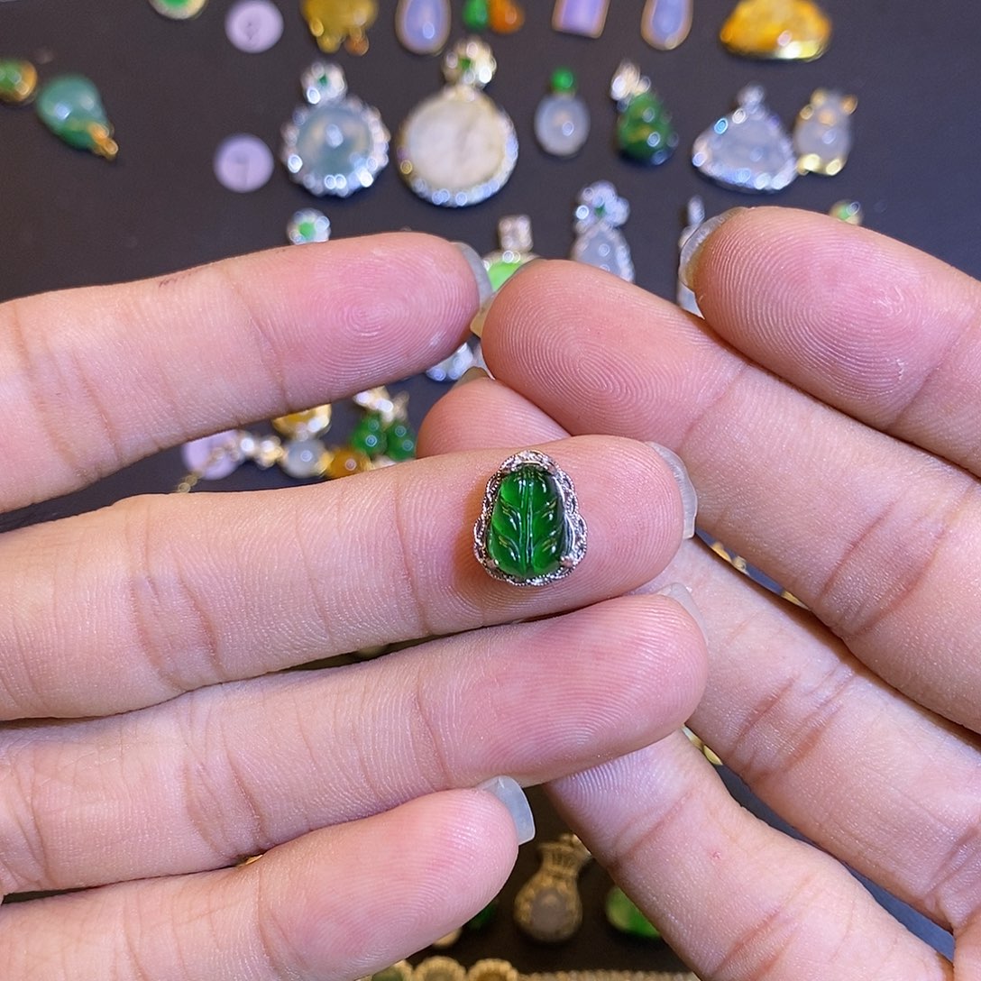 吊坠(不含链)银S925镶嵌翡翠